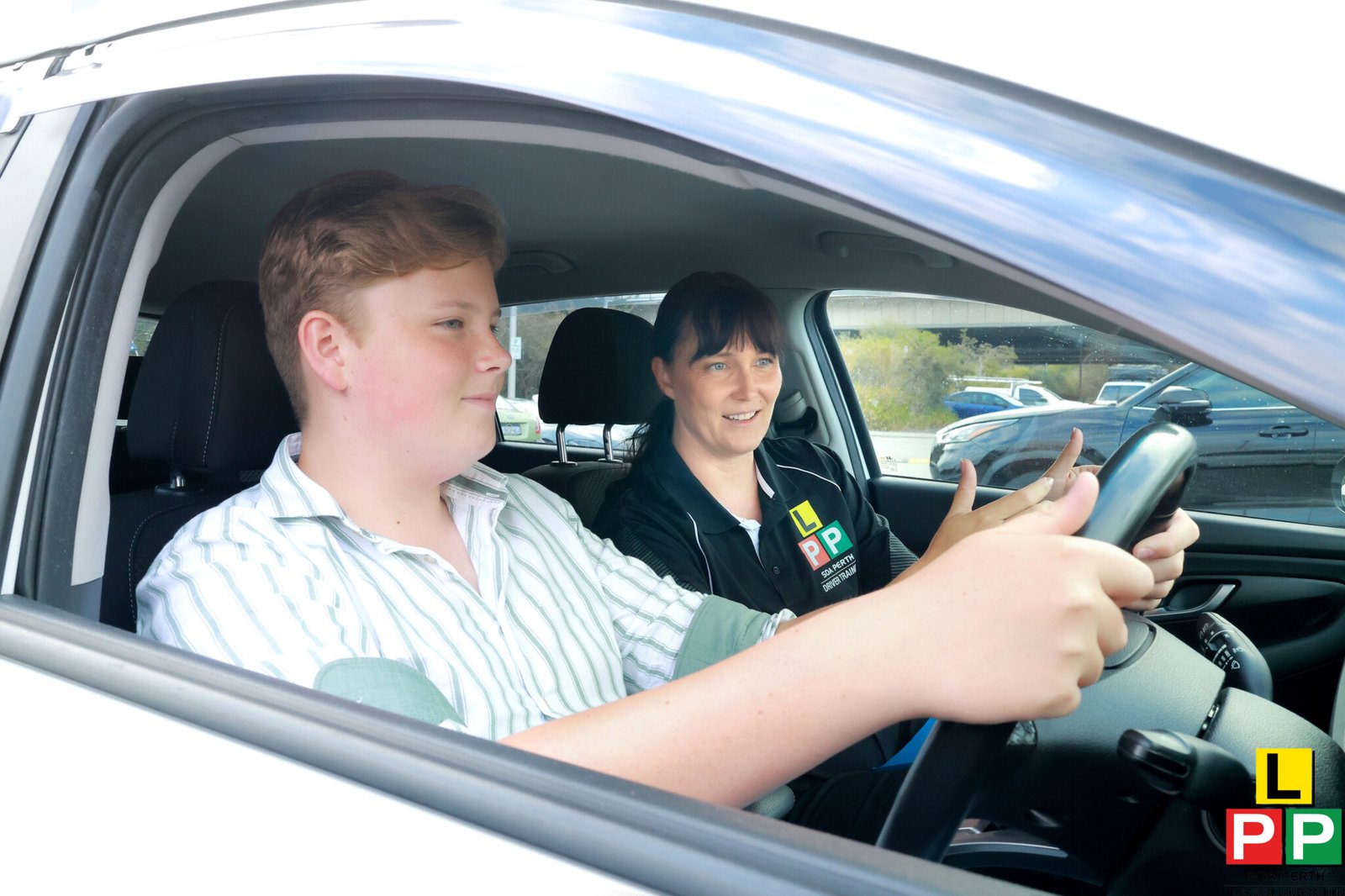 Driving School Perth for Automatic & Manual Driving Lessons